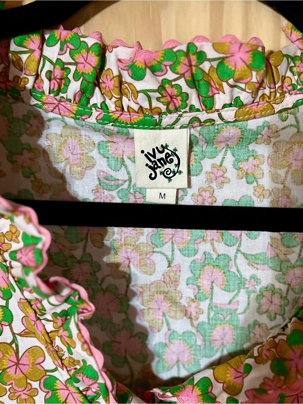 Ivy Jane  Pink, Green & Gold Clover Popover top